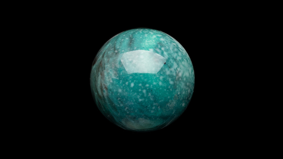 demi sphere emeraude : coque en chocolat madagascar, caramel citron menthe - Patrick Roger
